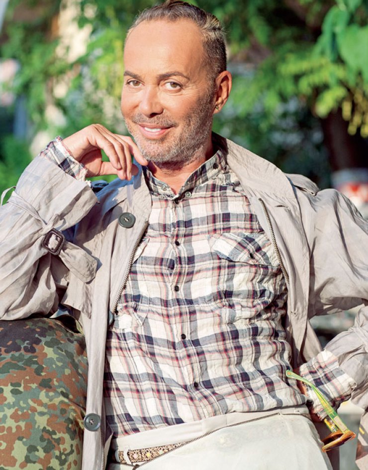 Λάκης Γαβαλάς: Θα είναι στην κριτική επιτροπή των ανδρικών καλλιστείων του ΣΙΓΜΑ;