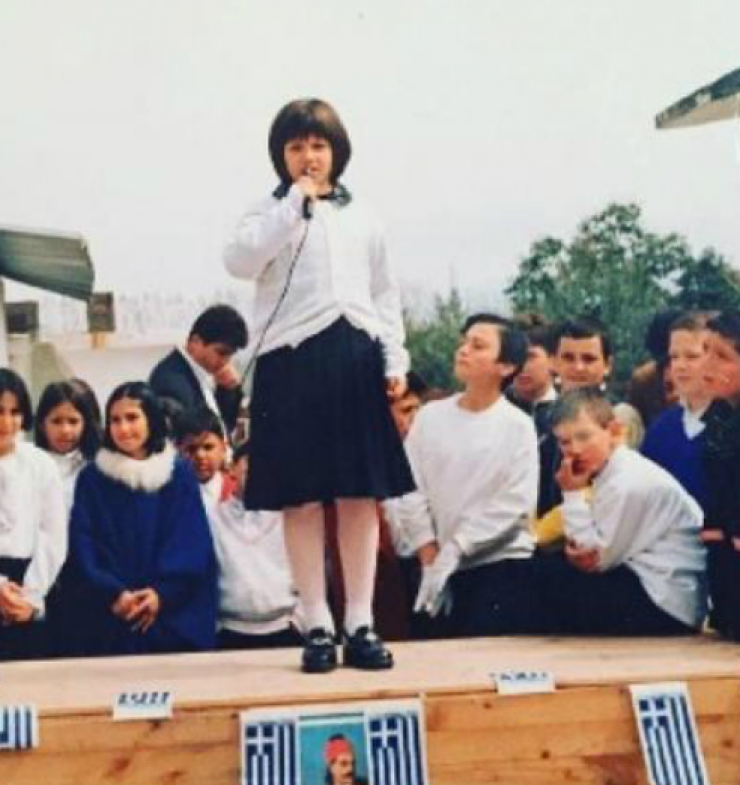 Δεν φαντάζεστε ποια παίκτρια της ομάδας των διασήμων στο Survivor είναι το κοριτσάκι στη φωτογραφία!