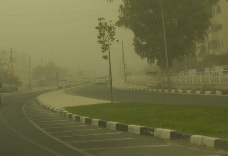 Επιμένει η τοξική σκόνη ενώ ο υδράργυρος αγγίζει τους 40°C