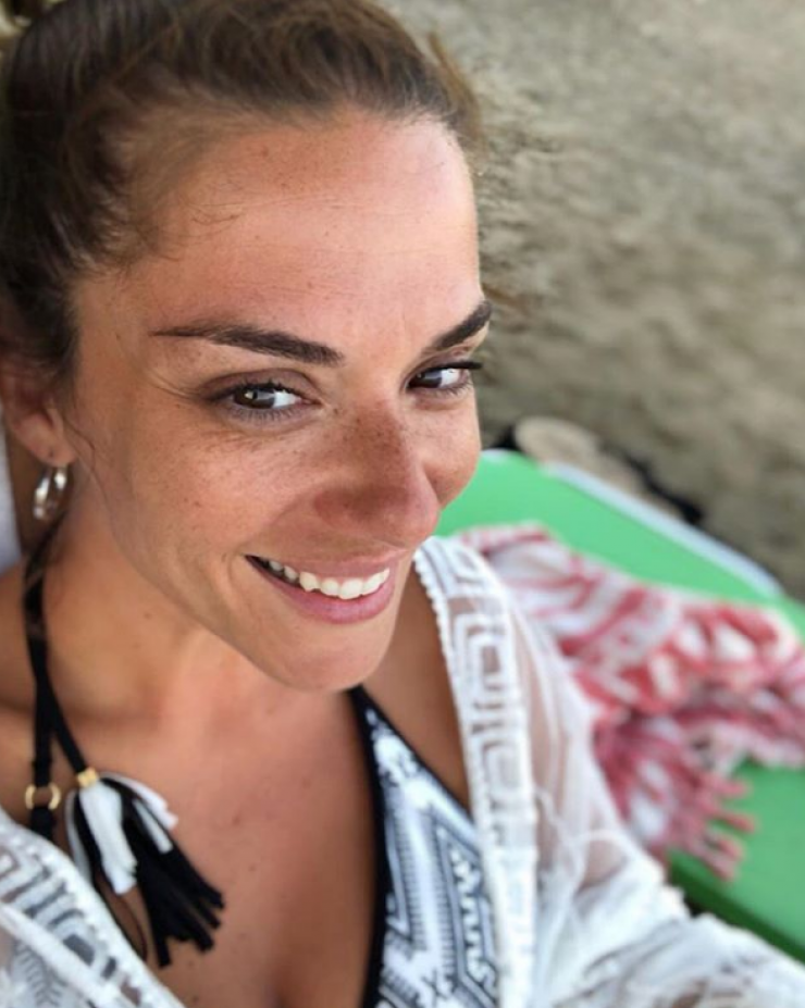 Ο σύντροφος της Βάσως Λασκαράκη τη φωτογράφισε στις διακοπές τους!