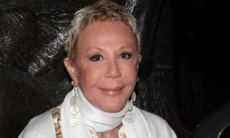 Ζωή Λάσκαρη: "Έχω πέσει στα πατώματα, έχω φάει κλοτσιές, έχω φάει κέρατο"