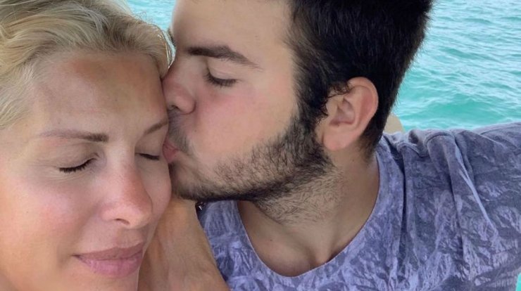 Άγγελος Λάτσιος: Δείτε πως ευχήθηκε στη μητέρα του για τα γενέθλιά της [εικόνα]