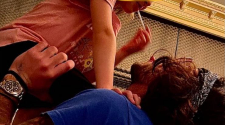 Άγγελος Λάτσιος: Απαθανατίζει την αδερφή του, Μαρίνα, σε βόλτα τους [εικόνα]