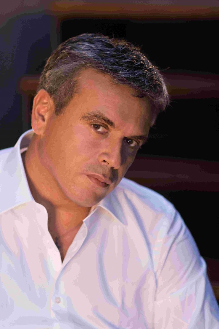 Μανώλης Λιδάκης: Η μήνυση στο “Μπρούσκο” και οι απειλές για τη ζωή του!