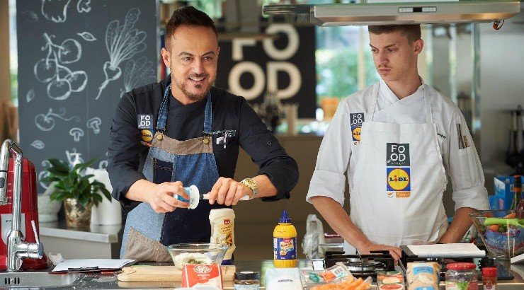 Πώς έφτιαξα το πιο νόστιμο πιάτο θαλασσινών με… 150 λουλούδια!