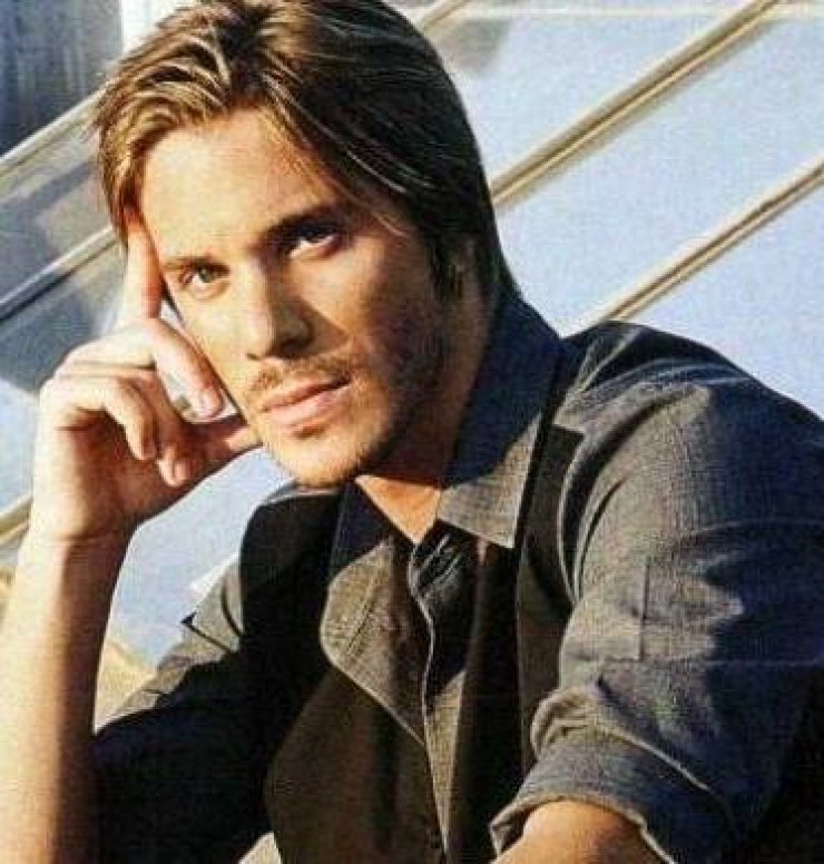 Δύσκολες ώρες για το Νίκο Οικονομόπουλο