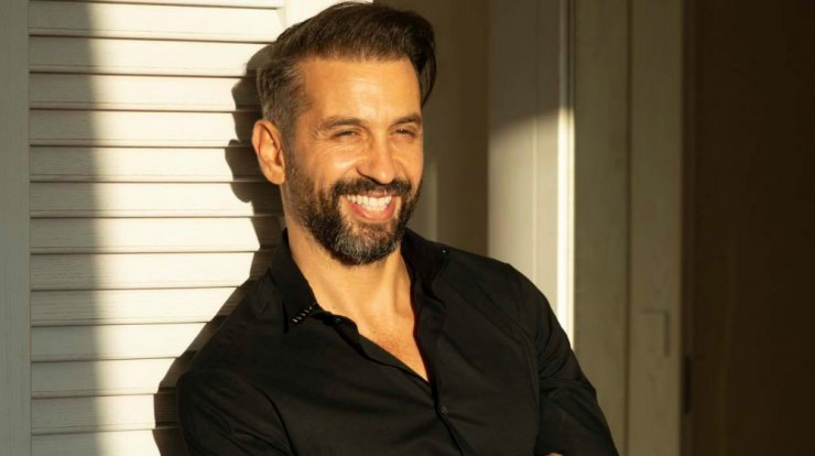 Ο Yiannis Michael επιστρέφει με τα Facebook Live Sessions "Re-Paint Your Life"