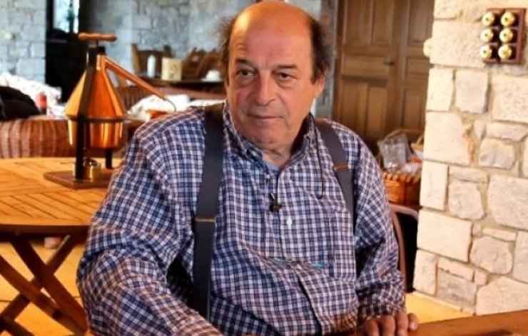 Μανούσος Μανουσάκης: Γδύθηκα ο ίδιος για να πείσω τον Απόστολο Γκλέτσο να κάνει μια ερωτική σκηνή