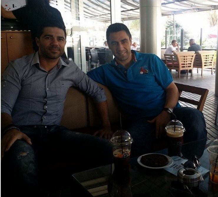 Διονύσης Χιώτης - Μαρίνος Σατσιάς: Κυριακάτικος καφές στην πρωτεύουσα