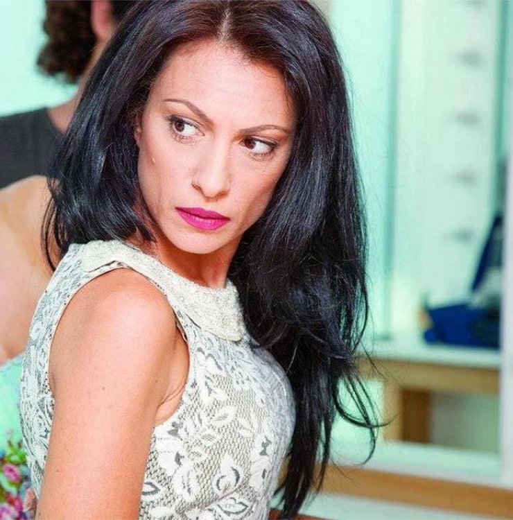 Κύνθια Παυλίδου: Τρελά ερωτευμένη με το γιο της