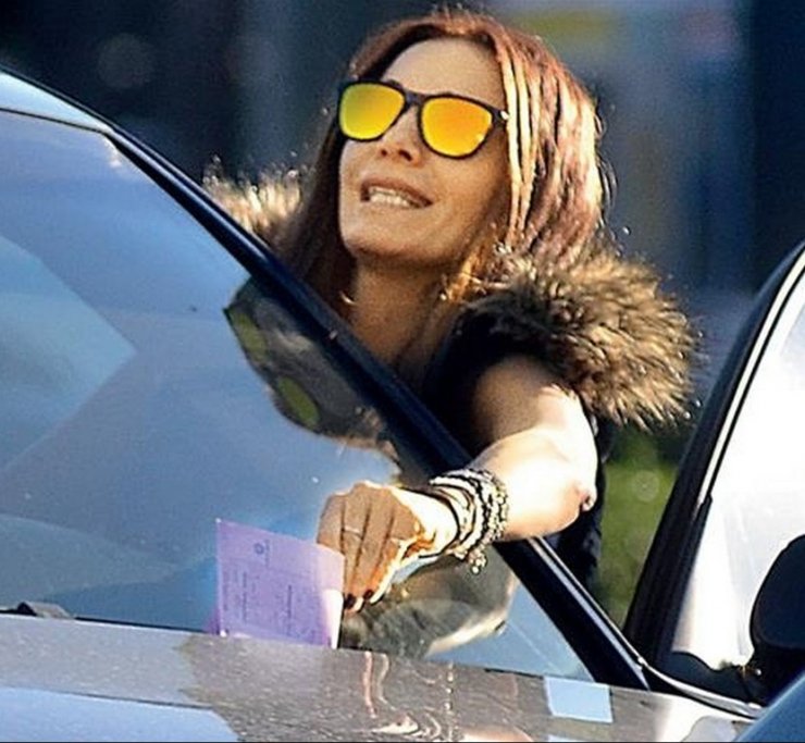 Δέσποινα Βανδή: Πήρε κλήση από την τροχαία