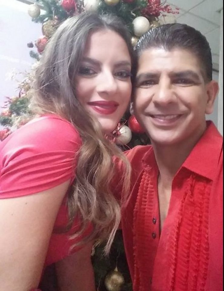 Εμμανουέλα Χαραλάμπους - Ντίνος Χριστοδουλίδης: Διαψεύδουν πως είναι ζευγάρι αλλά τους πετύχαμε αγκαλιά