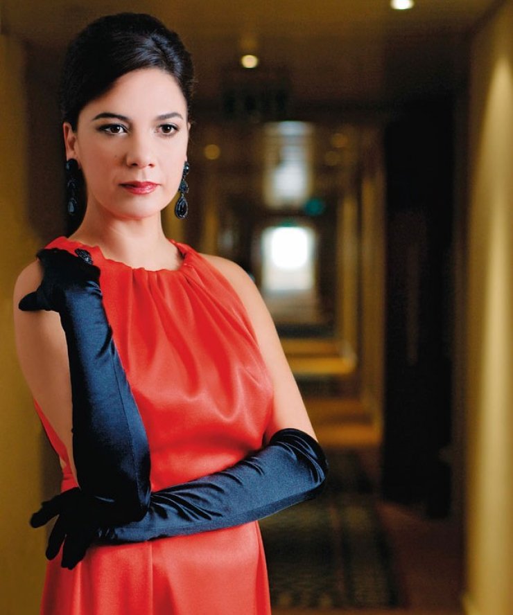 Έξαλλοι οι υπάλληλοι στο Mega με τα δημοσιεύματα μεταγραφής της Αιμιλίας Κενεβέζου