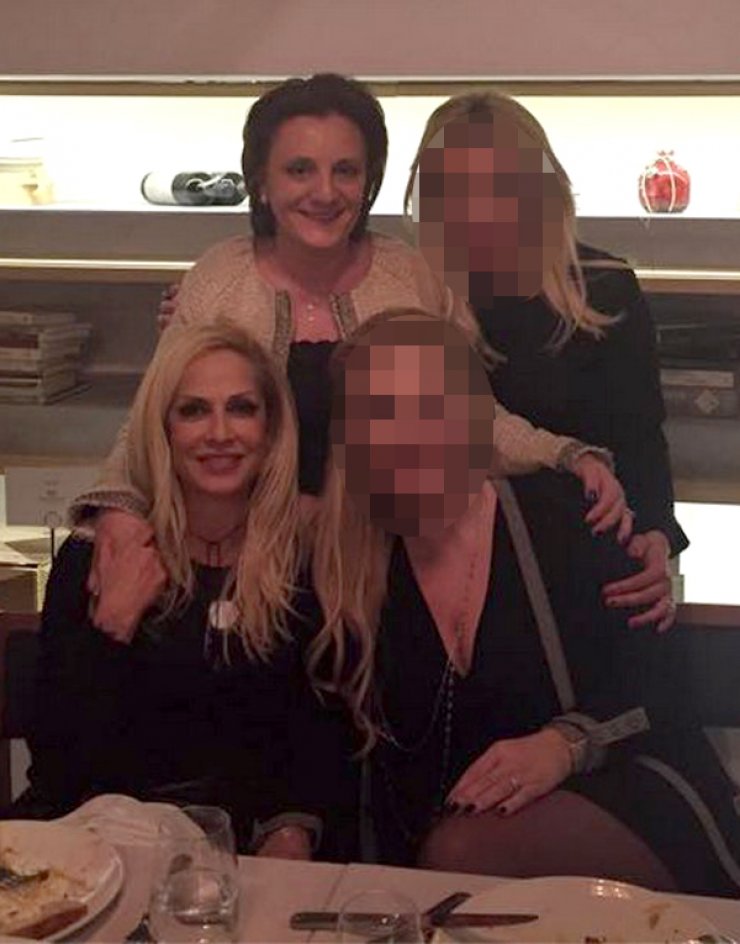 Ποιές Κύπριες socialite απόλαυσαν το δείπνο τους στην Αθήνα μαζί με την Άννα Βίσση;