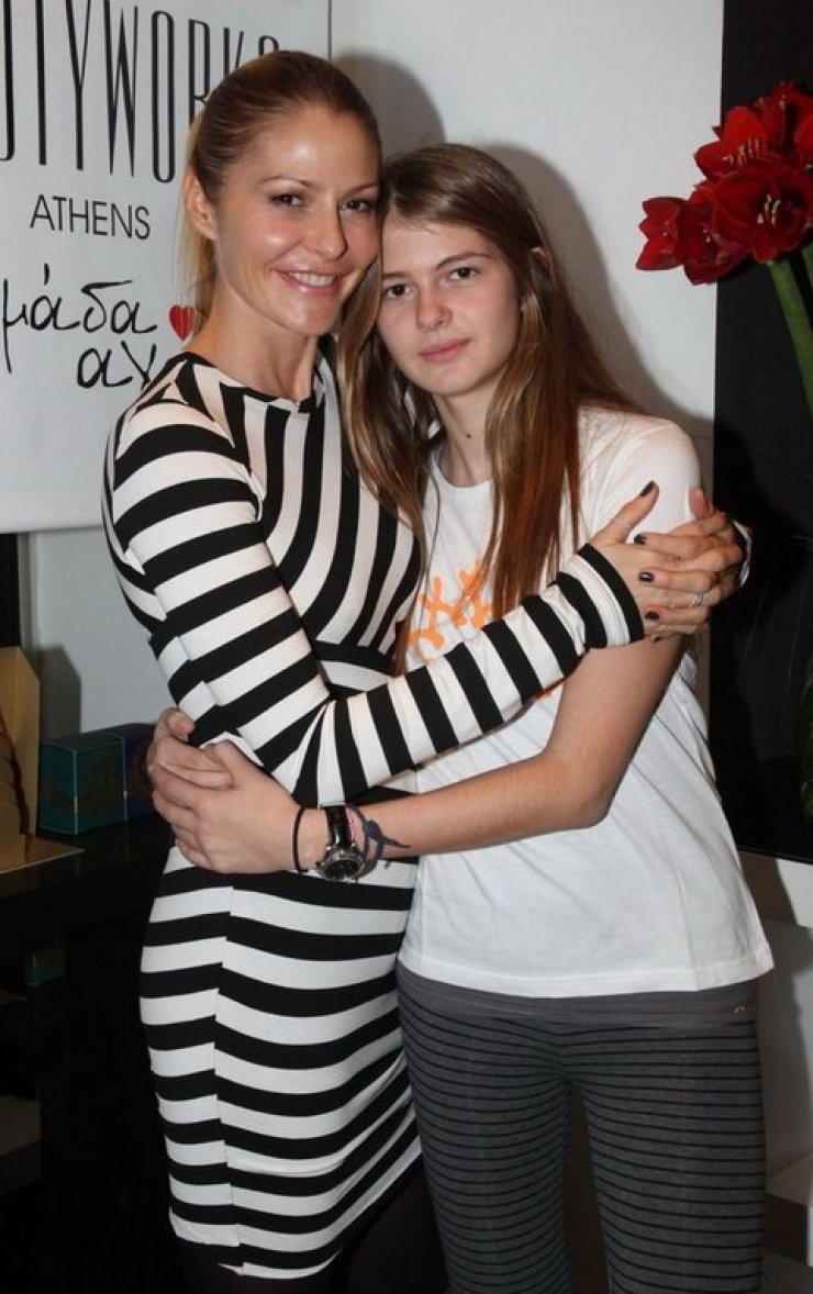 Δείτε την κόρη της Μπαλατσινού στην πρώτη της φωτογράφιση!