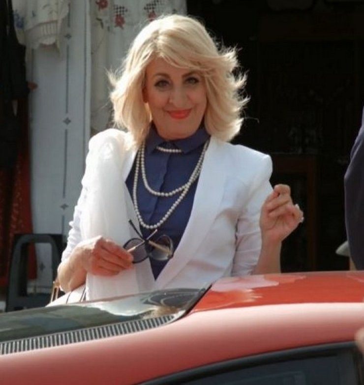 Tρελό γέλιο: Λένια Σορόκου και Μαρίνος Κόνσολος: Αγνώριστοι!