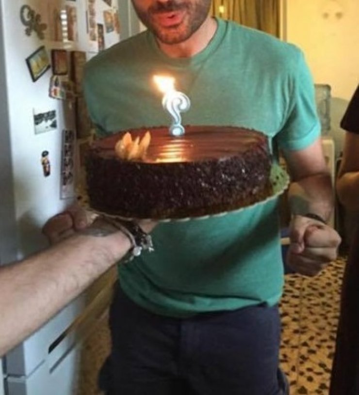 Ποιου ηθοποιού έκαναν πάρτι έκπληξη στα γυρίσματα της "Καταιγίδας"