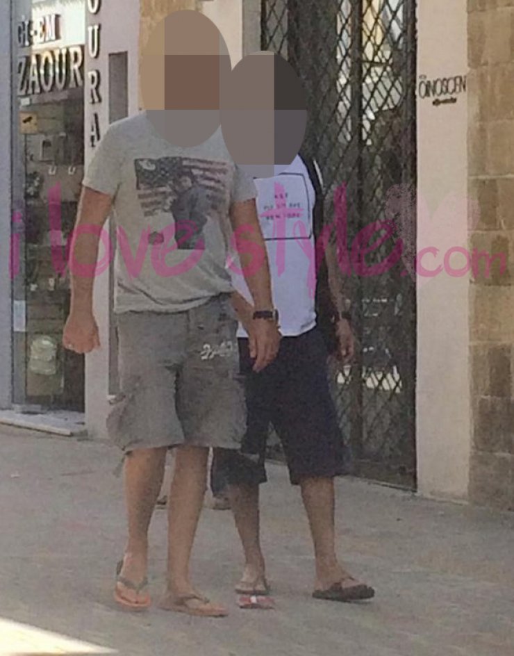 Η βόλτα Κύπριου ηθοποιού στην Λευκωσία με τον επώνυμο κολλητό του