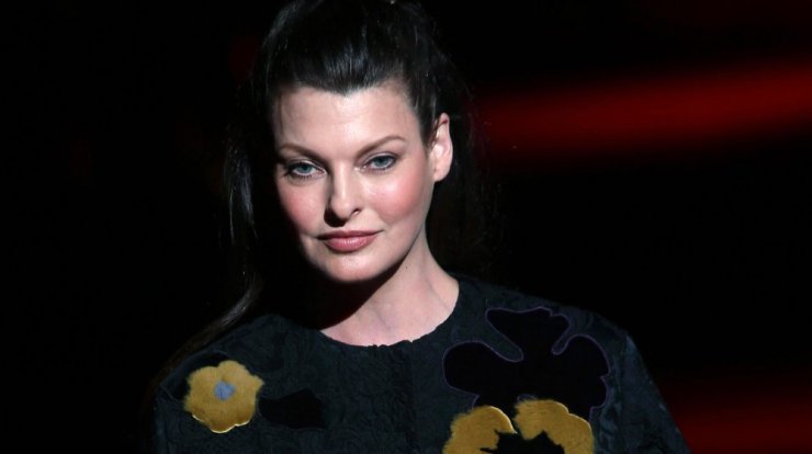 Linda Evangelista: Η αισθητική θεραπεία που την άφησε "μόνιμα παραμορφωμένη"