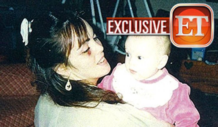 Σοκαριστικές εικόνες με την Lindsay Lohan μωρό και τη μητέρα της κακοποιημένη