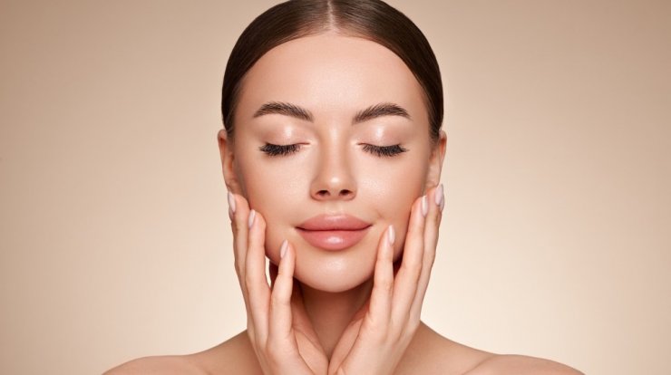 5 βήματα από την makeup artist για να κάνεις contouring στα χείλη