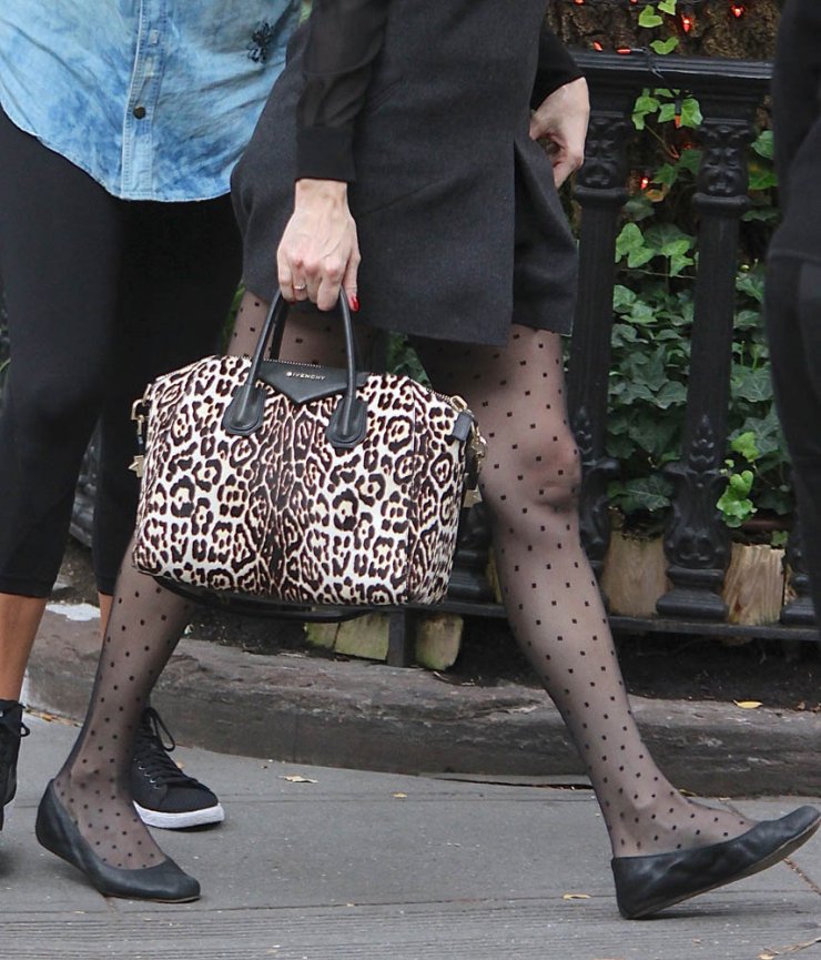 Τσάντα 3.000 δολαρίων!!! Σε ποιαν ανήκει;