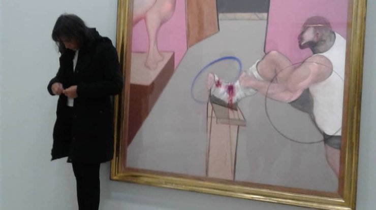 Συγκλονισμός στον ελληνικό καλλιτεχνικό χώρο – "Έφυγε" από τη ζωή γνωστή τραγουδίστρια 