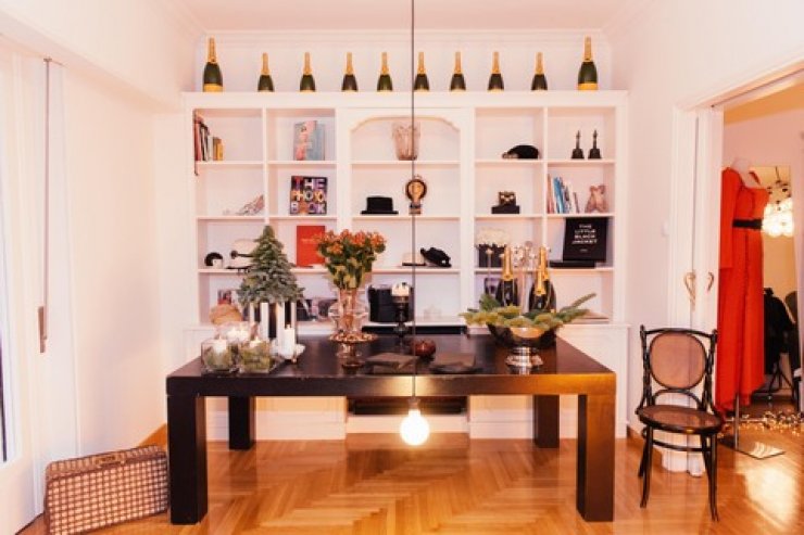 Levinia K: Mε αγάπη από την Αθήνα 