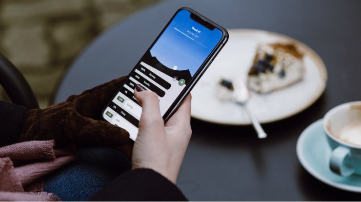 3 οφέλη που θα δεις στον οργανισμό σου, αν αποχωριστείς για μια βδομάδα το κινητό σου