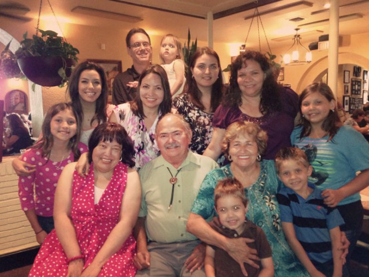 Eva Longoria: Γιορτάζει τα γενέθλια του μπαμπά της!