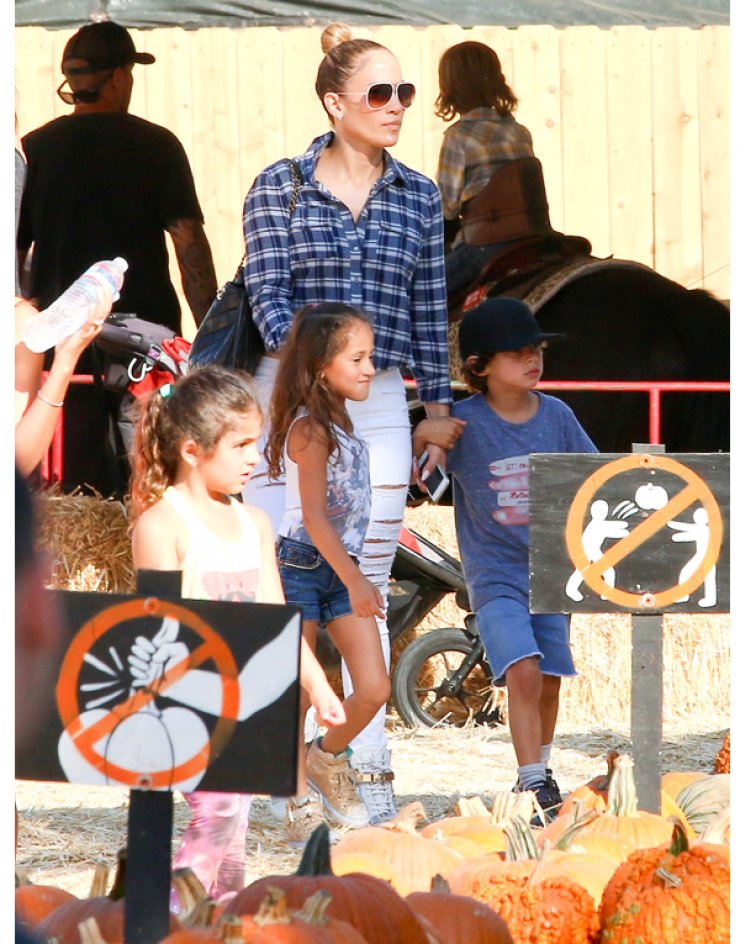 Jennifer Lopez: Μια ημέρα αφιερωμένη στα παιδιά της [εικόνες]