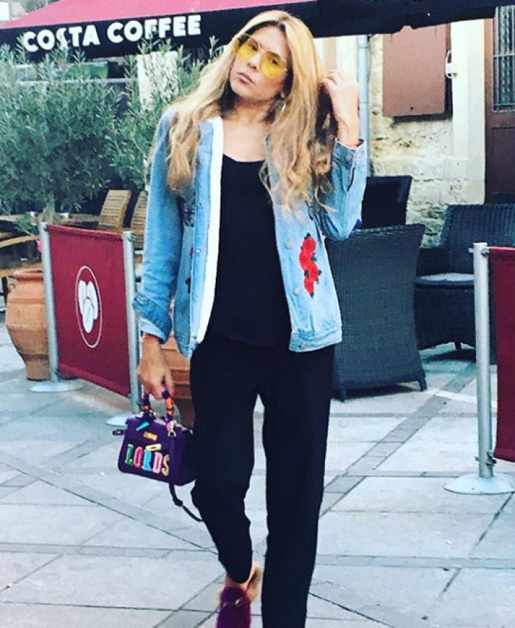 Δείτε την Άντρεα Λόρδου με μελαχρινό μαλλί πριν από 20 χρόνια! [βίντεο]