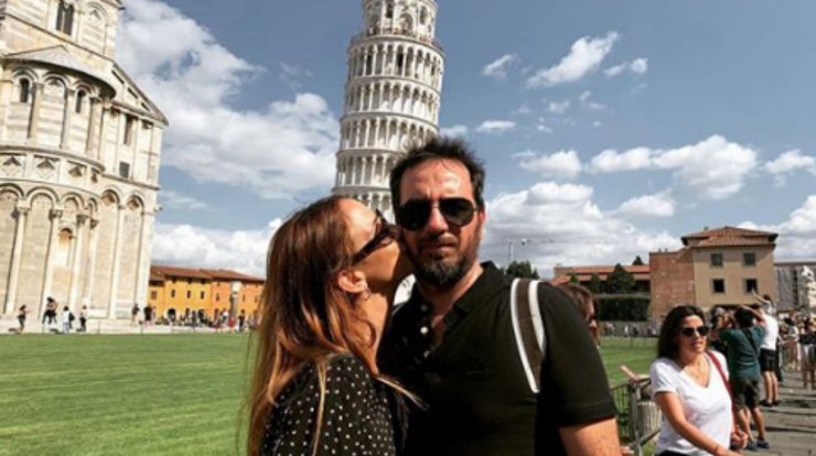 Λώρης Λοϊζίδης: Συγκινεί η ανάρτηση της συζύγου του για τα πρόωρα μωρά τους!