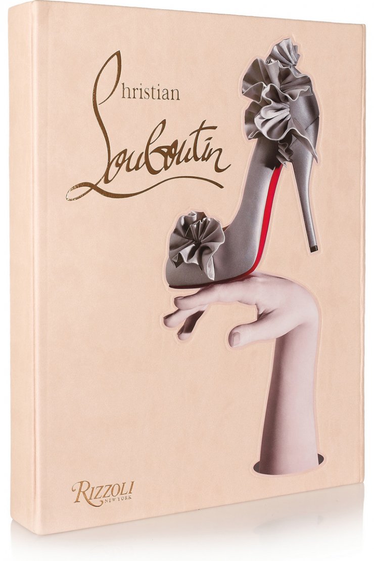 Christian Louboutin: To απαραίτητο βιβλίο της fashionista