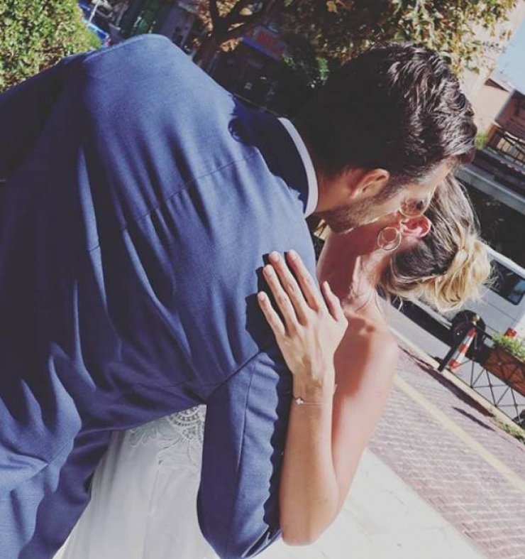 Ζευγάρι της ελληνικής showbiz πραγματοποίησε το baby shower λίγο πριν τον ερχομό του γιου τους!