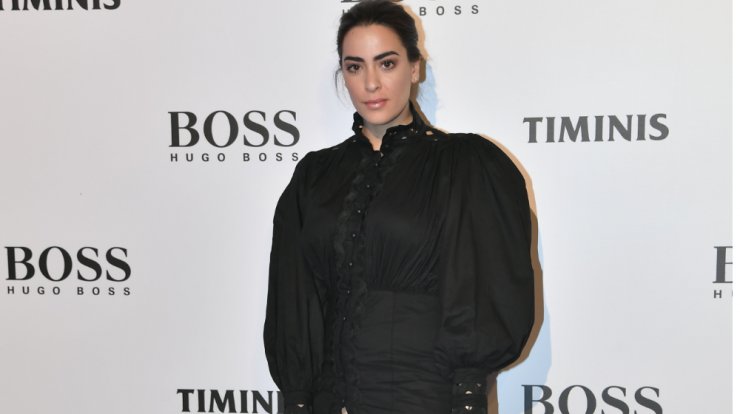 H Λουκία Σεργίδου εντυπωσιάζει με το μαύρο μίνι φόρεμα της