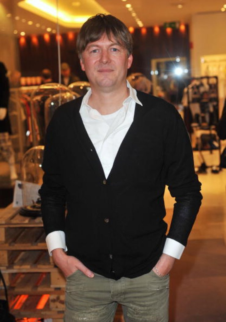 O Markus Lupfer συνεργάζεται με το Asos!