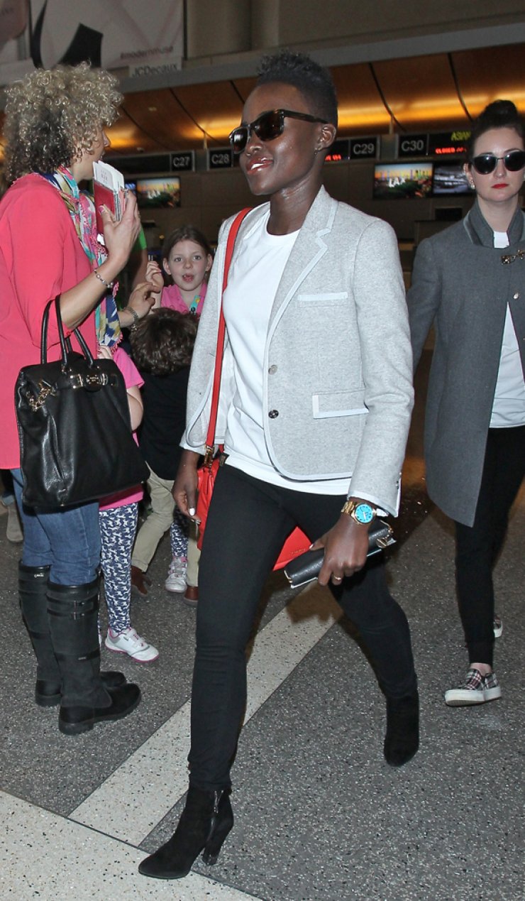 Η πρώτη εμφάνιση της Lupita μετά το Oscar [φωτογραφίες]