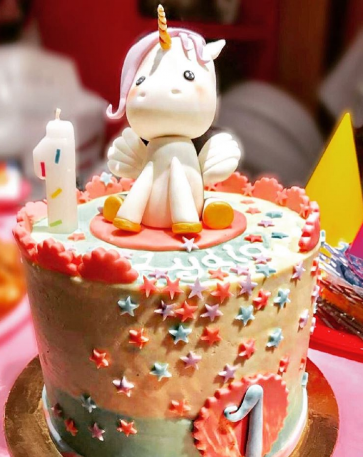 Τα πρώτα γενέθλια της κορούλας επώνυμης Ελληνίδας!