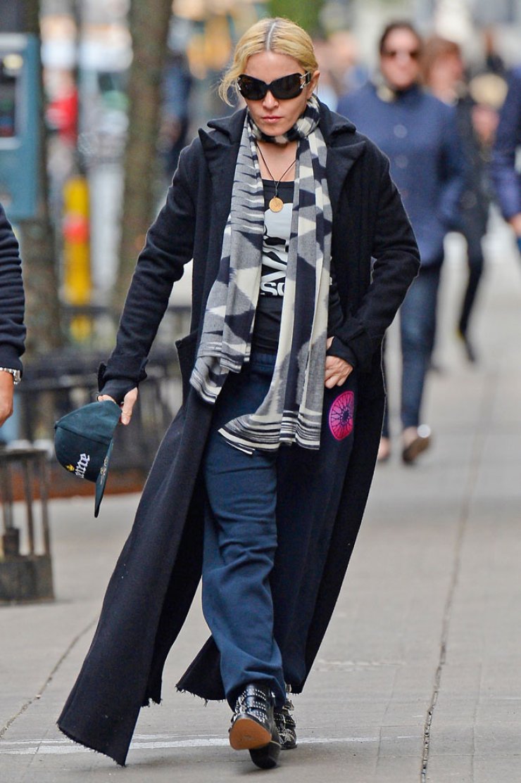 Η Madonna παίρνει τα παιδιά της στην Kabbalah [εικόνες]