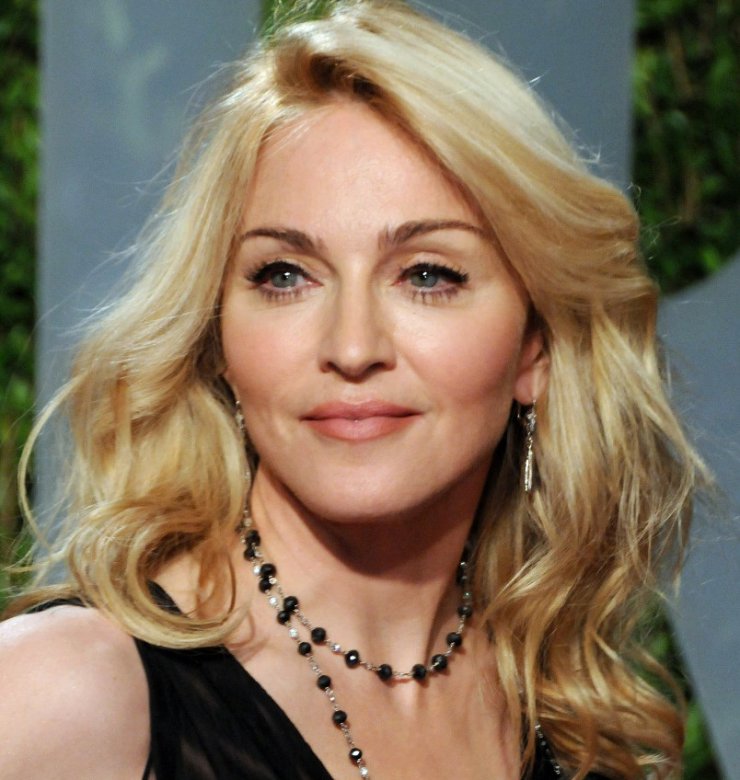 Η Μαντόνα γυμνάζεται ακόμα και με πατερίτσες [εικόνα]