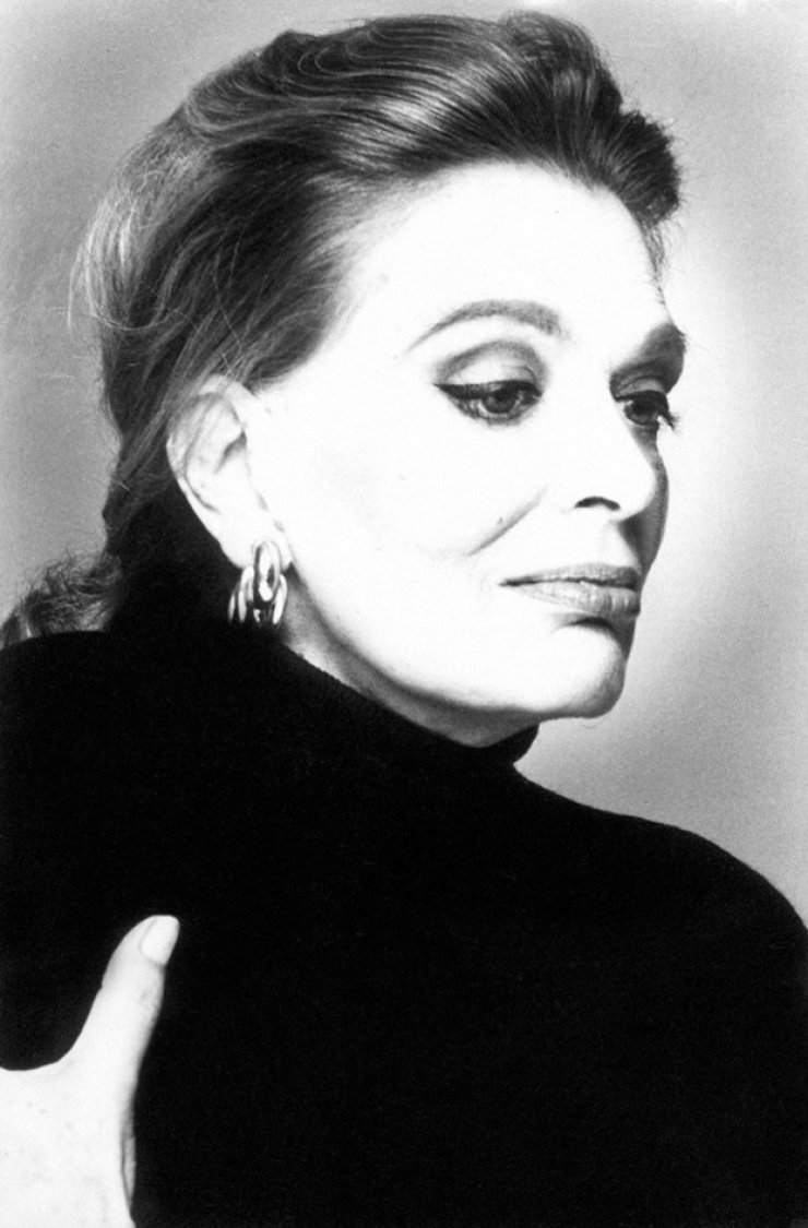 Η Μελίνα Μερκούρη στο Facebook 