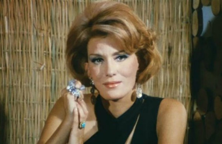 Μαίρη Χρονοπούλου: Το νέο της πρόσωπο μετά τις πλαστικές επεμβάσεις