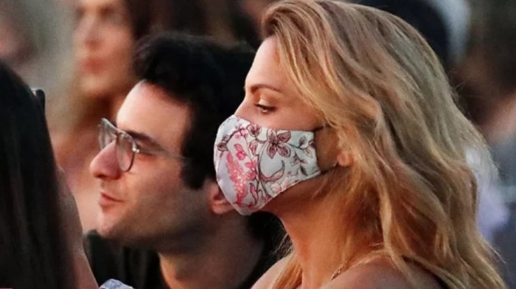 Συνατσάκη - Στρατής: Το φιλί που αντάλλαξαν επι σκηνής [εικόνα]