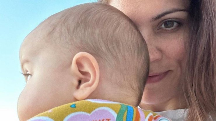 Μαίρη Συνατσάκη: Η υπέροχη τούρτα για τα πρώτα γενέθλια της κόρης της [εικόνες]