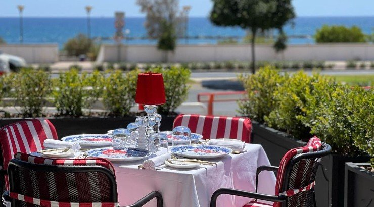 Η all day επιλογή για φαγητό με θέα τη θάλασσα στη Λεμεσό!