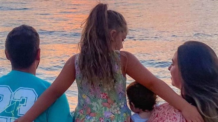 Πάνος Μακρής – Χριστίνα Τσέλεπου: Δείτε πόσο έχουν μεγαλώσει τα δύο τους παιδιά [εικόνα]