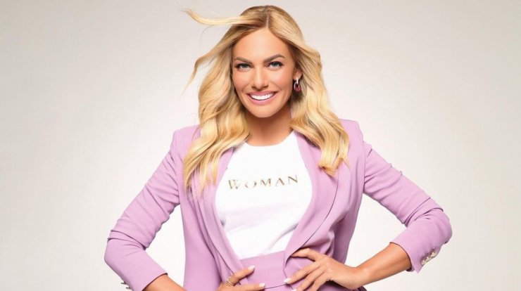 Ιωάννα Μαλέσκου: Το ανανεωμένο της look στην πρεμιέρα της εκπομπής της! [βίντεο]