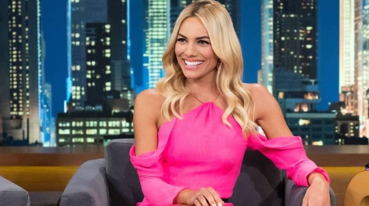 Ιωάννα Μαλέσκου: Το εντυπωσιακό ροζ φόρεμα Celia Kritharioti που φόρεσε στον Αρναούτογλου