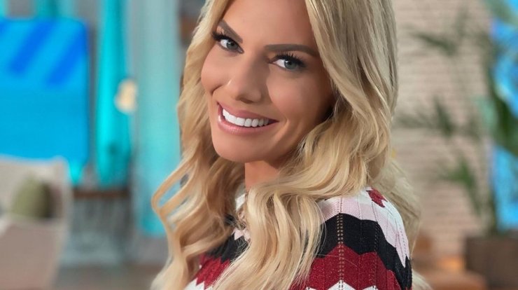 Ιωάννα Μαλέσκου: Ποζάρει με τον κούκλο αδερφό της! [εικόνα]